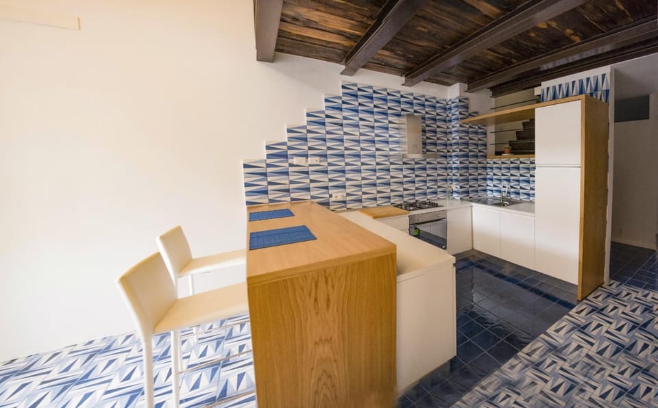 Kitchen or kitchenette, Living room