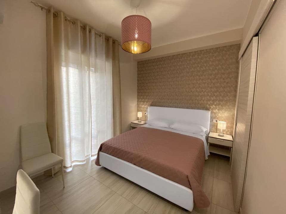 Bed, Photo of the whole room, Decorative detail