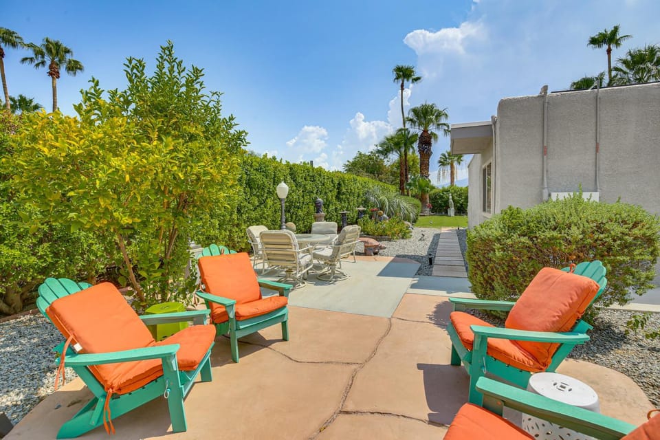 Pet-Friendly Palm Springs Escape! Oasis Vibe House in Palm Springs