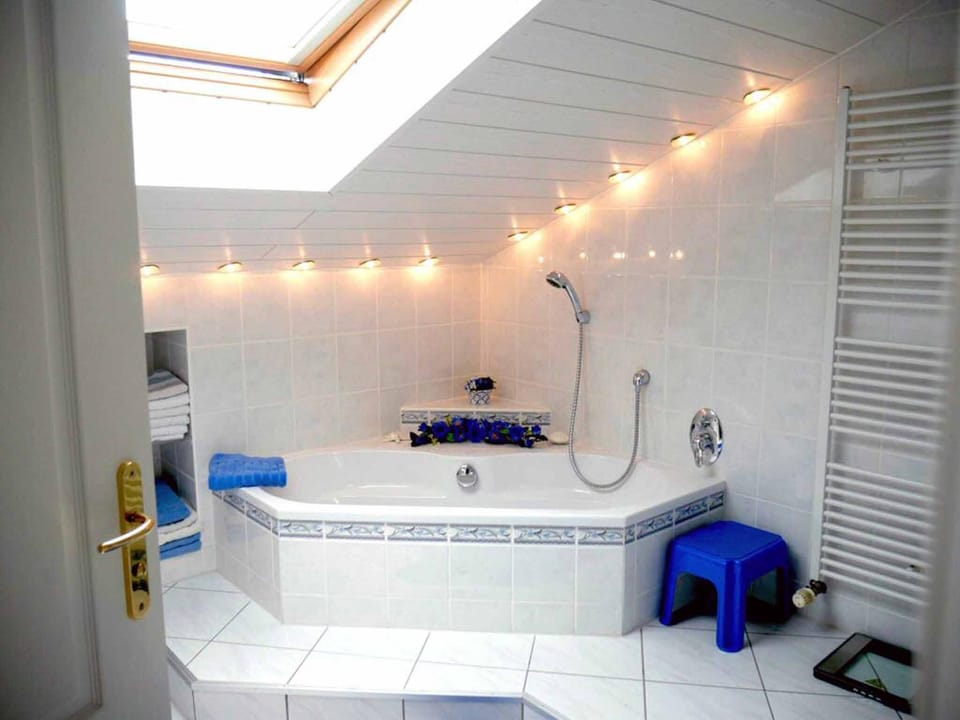 Bathroom, Bath