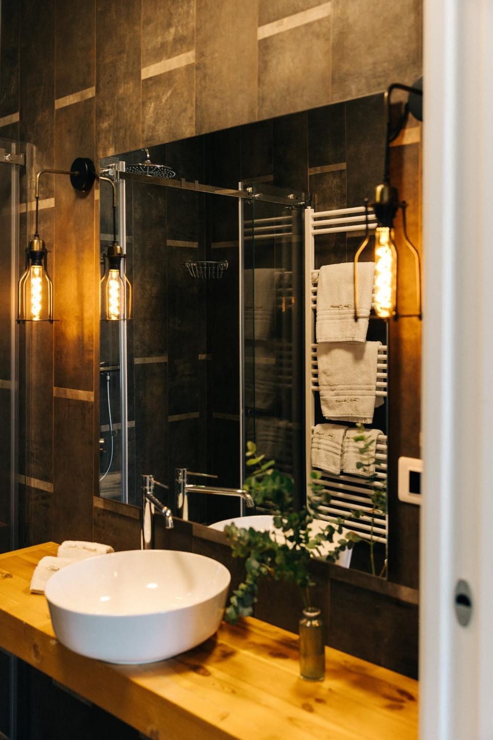 Shower, Bathroom, towels