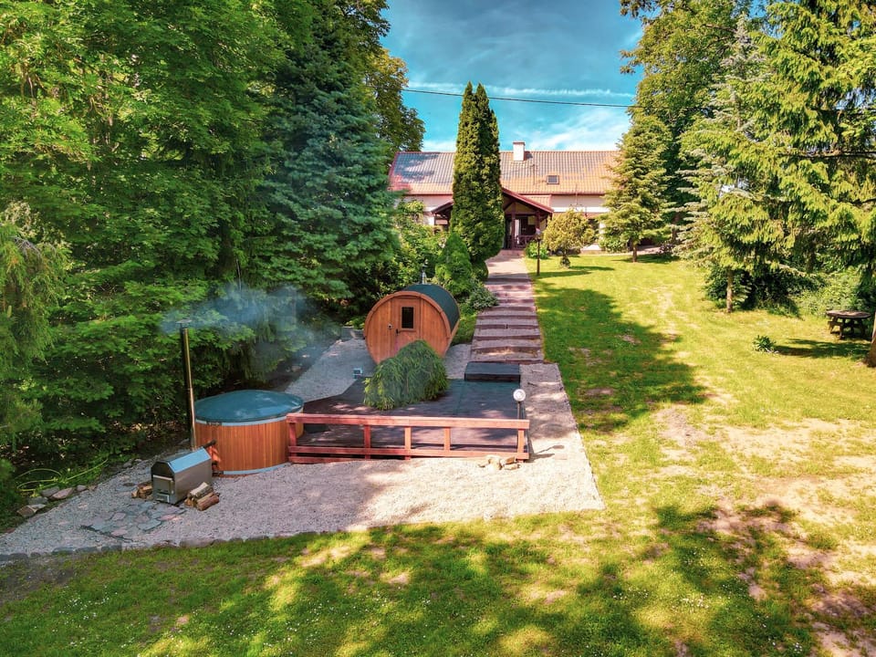 Property building, Hot Tub, Sauna