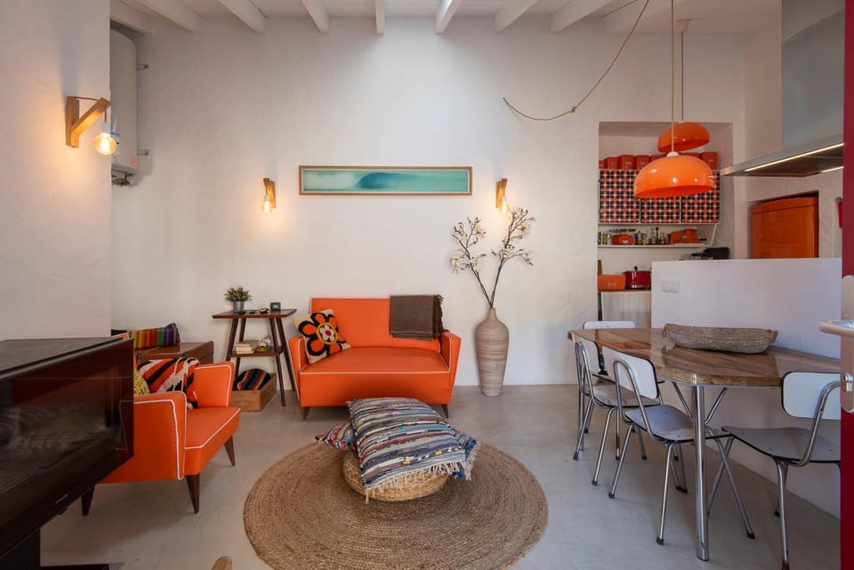 Living room, Seating area, Dining area