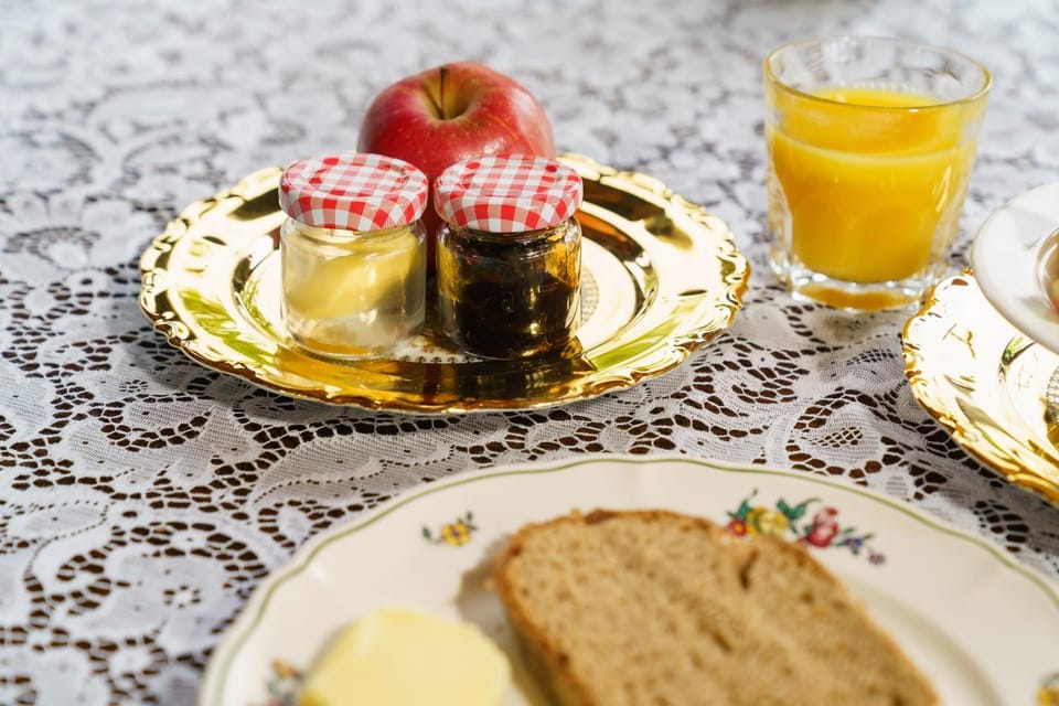 Breakfast, Continental breakfast