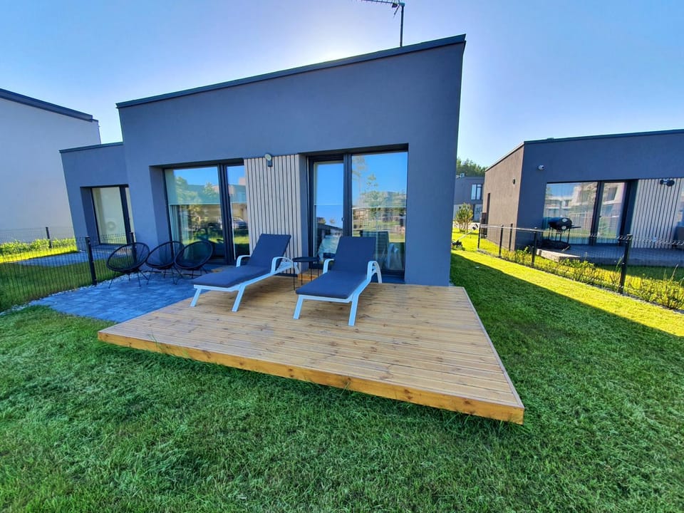 Property building, Patio