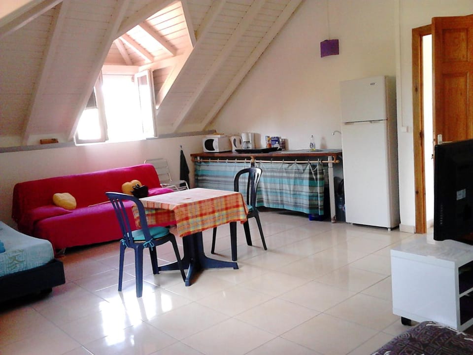 STUDIO Grande Anse 4 pers - proche centre Apartment in Leeward Islands