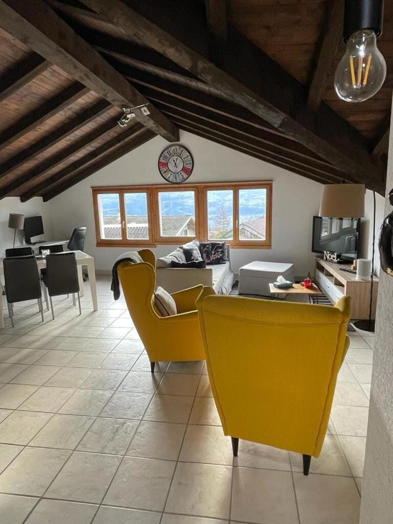 Living room, Dining area