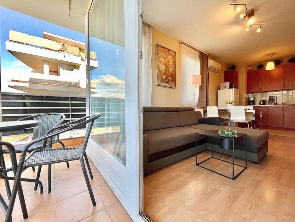 VIP MINI RESORT,Private Parking & Balcony Apartment in Budapest