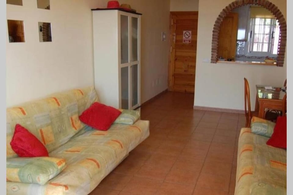 TV and multimedia, Living room, Dining area, Family