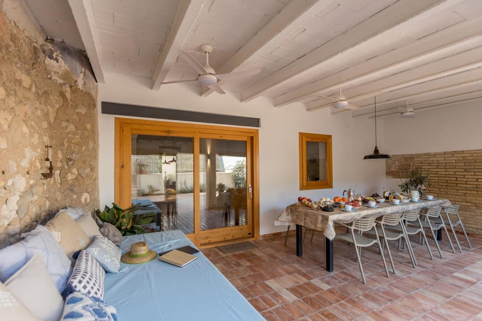 Patio, Day, View (from property/room), Balcony/Terrace, Living room, Seating area, Dining area