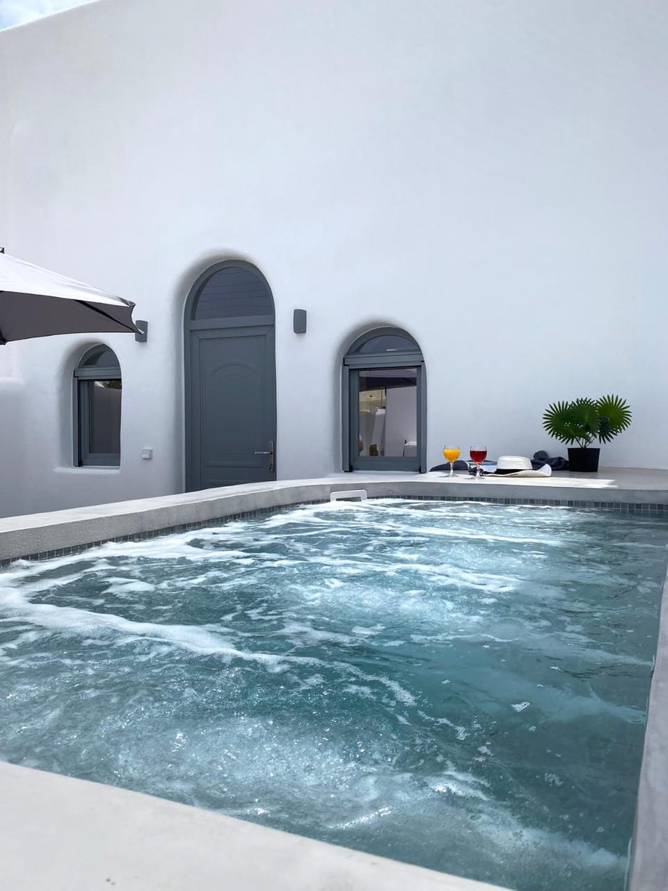 Day, Natural landscape, Hot Tub, Pool view, Swimming pool, Inner courtyard view