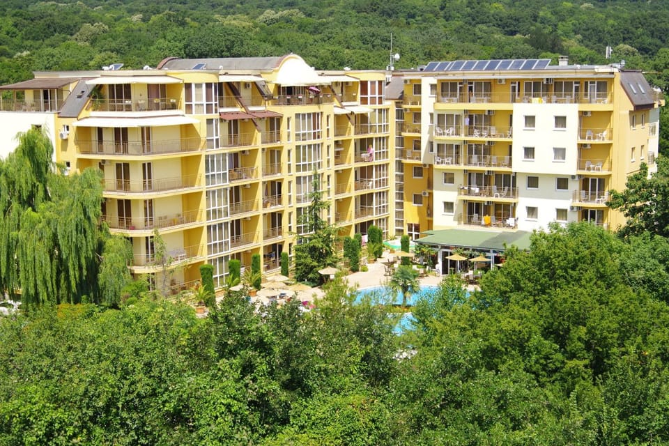 Property building, Bird's eye view
