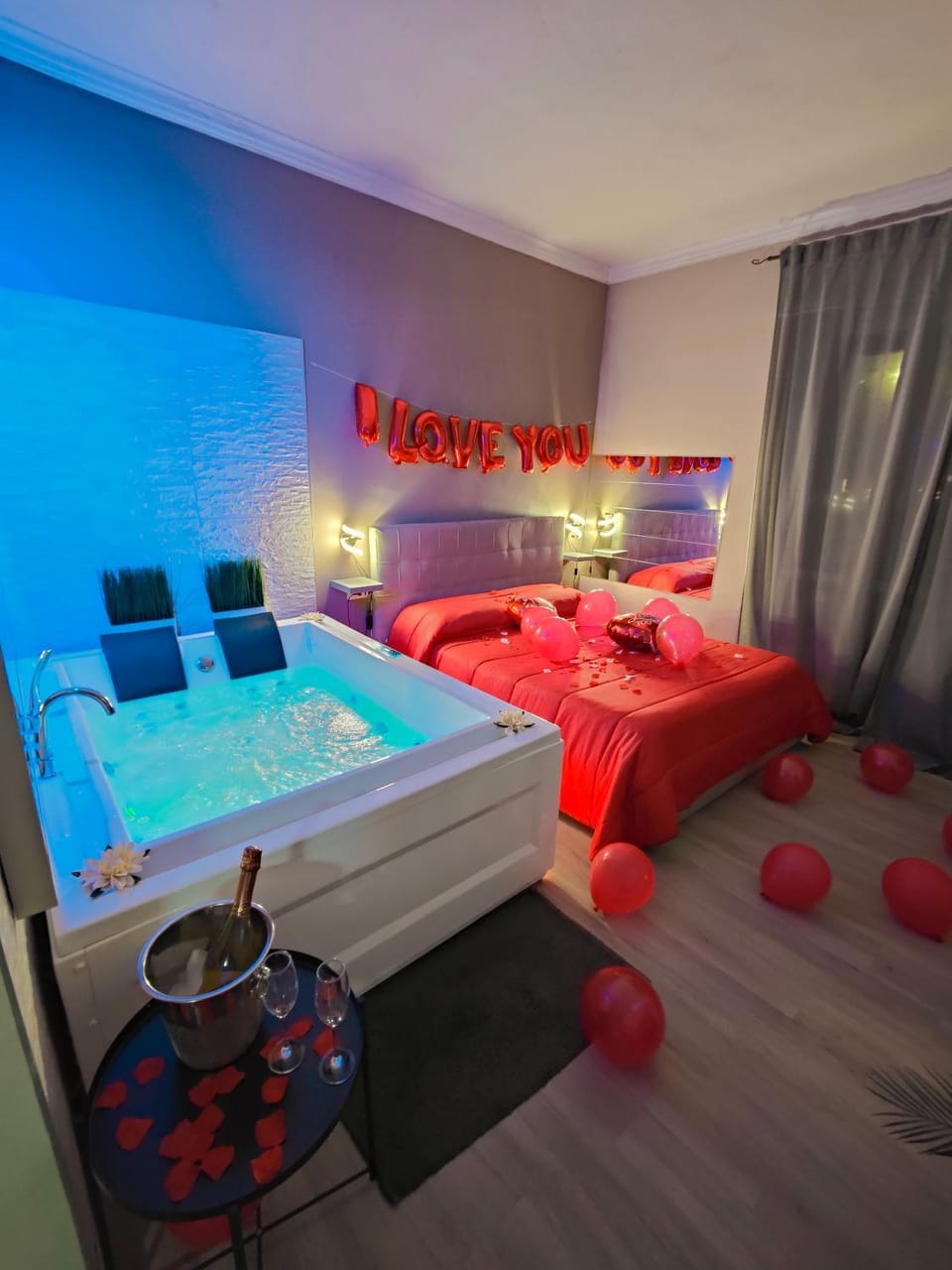 Hot Tub, Bedroom