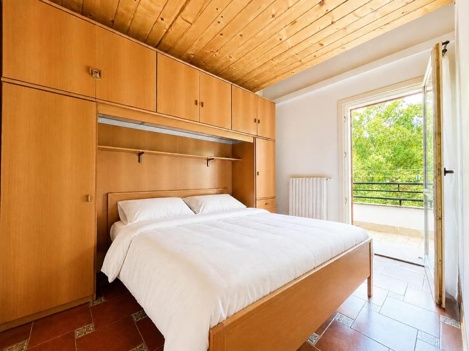Bed, Balcony/Terrace, Bedroom, heating, wardrobe