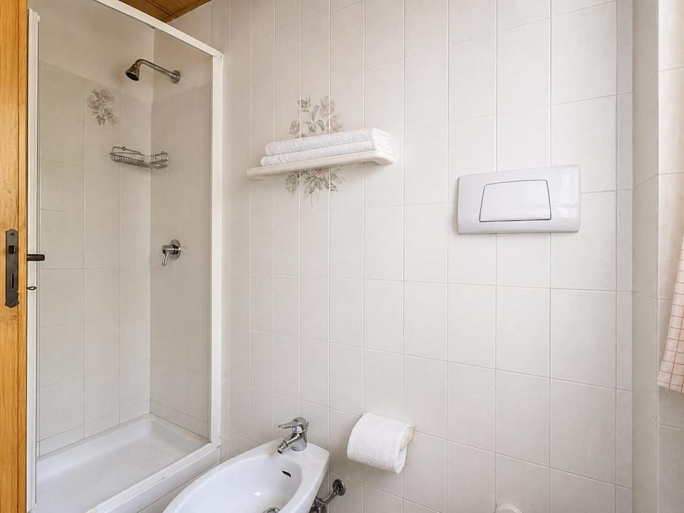 Shower, Bathroom, bidet, heating