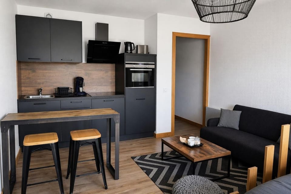 Kitchen or kitchenette, Living room, Dining area