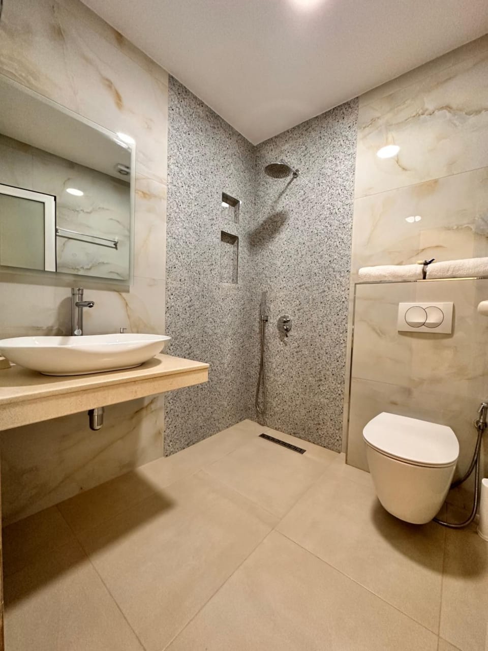 Vila SUN 2E Apartment in Ksamil