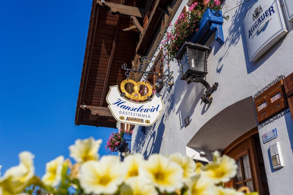 Day, Property logo or sign