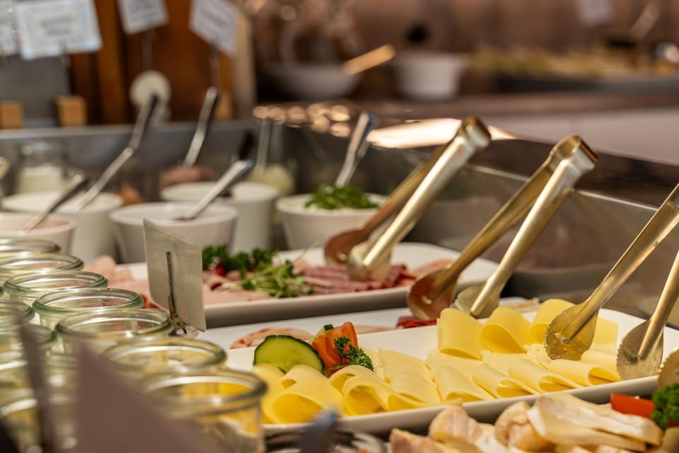 Breakfast, Buffet breakfast