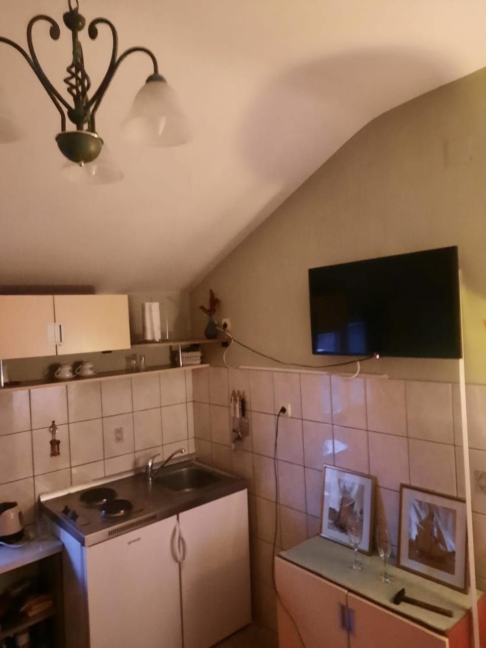 Kitchen or kitchenette