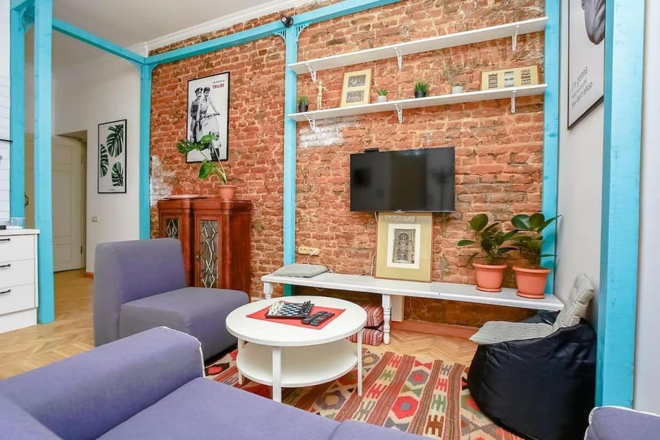 Wehost Loft next to the Freedom Square Apartment in Tbilisi, Georgia