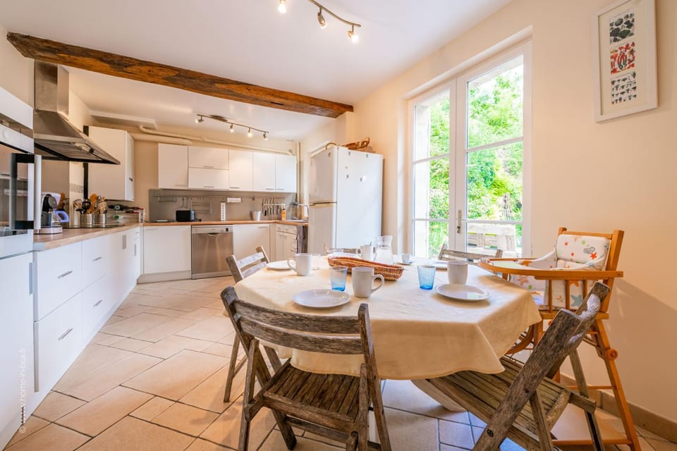 Coffee/tea facilities, Kitchen or kitchenette, Dining area, dishwasher, minibar, pet friendly, stove