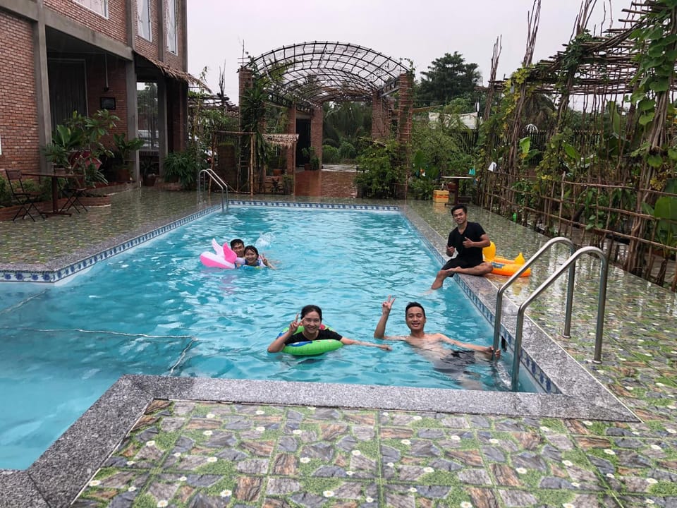 Bầu Bí Mini Farmstay Mekong - Tiền Giang Campground/ 
RV Resort in Cambodia