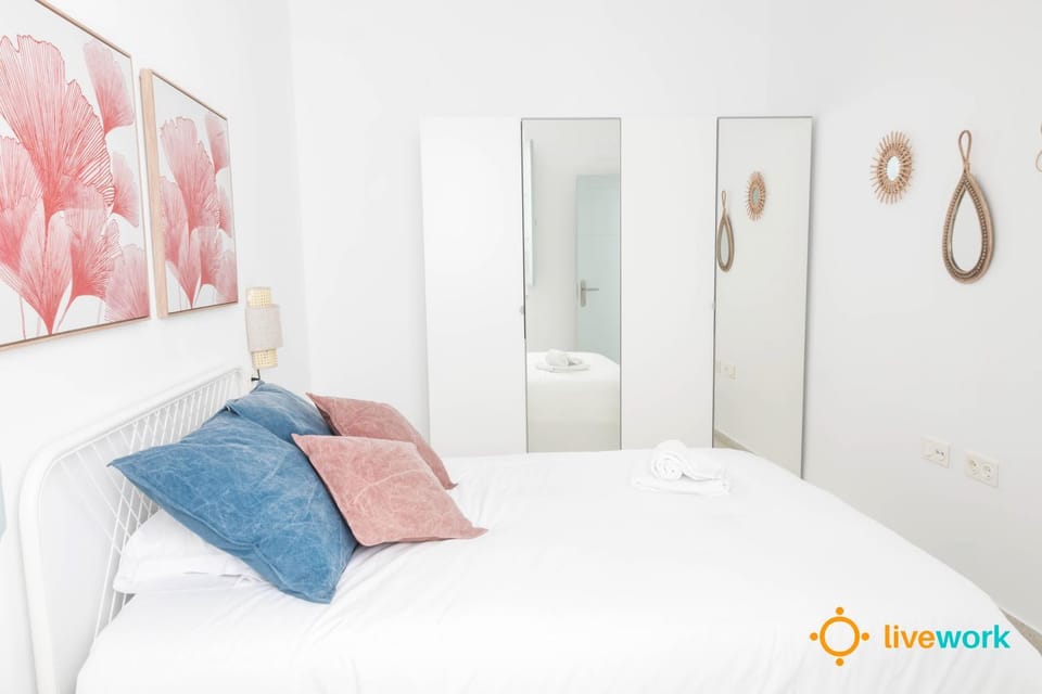 Bed, Decorative detail, Bedroom, towels, wardrobe