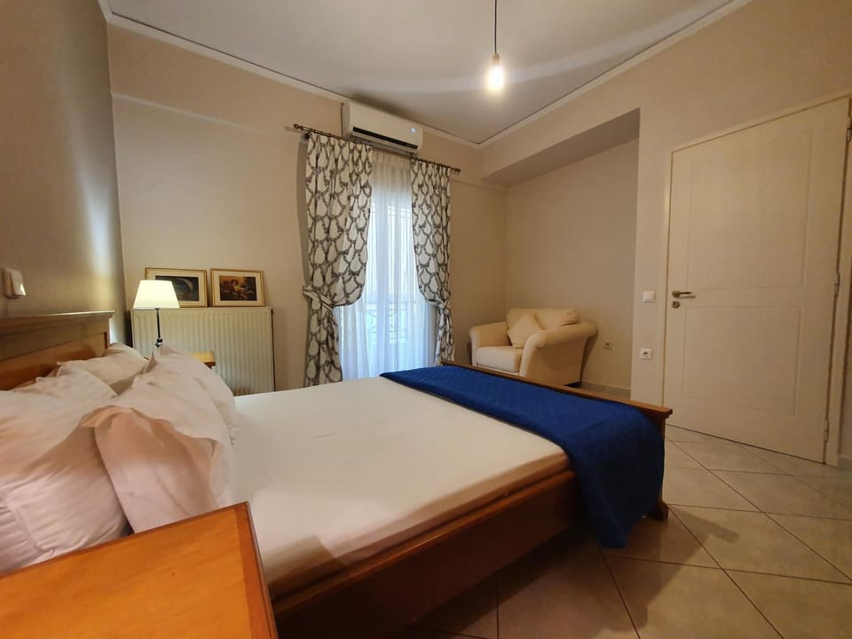 Bed, Bedroom, air conditioner