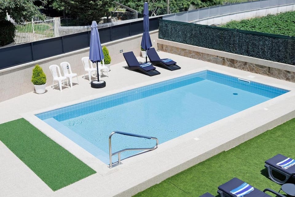 Day, Pool view, Swimming pool, Parking, sunbed