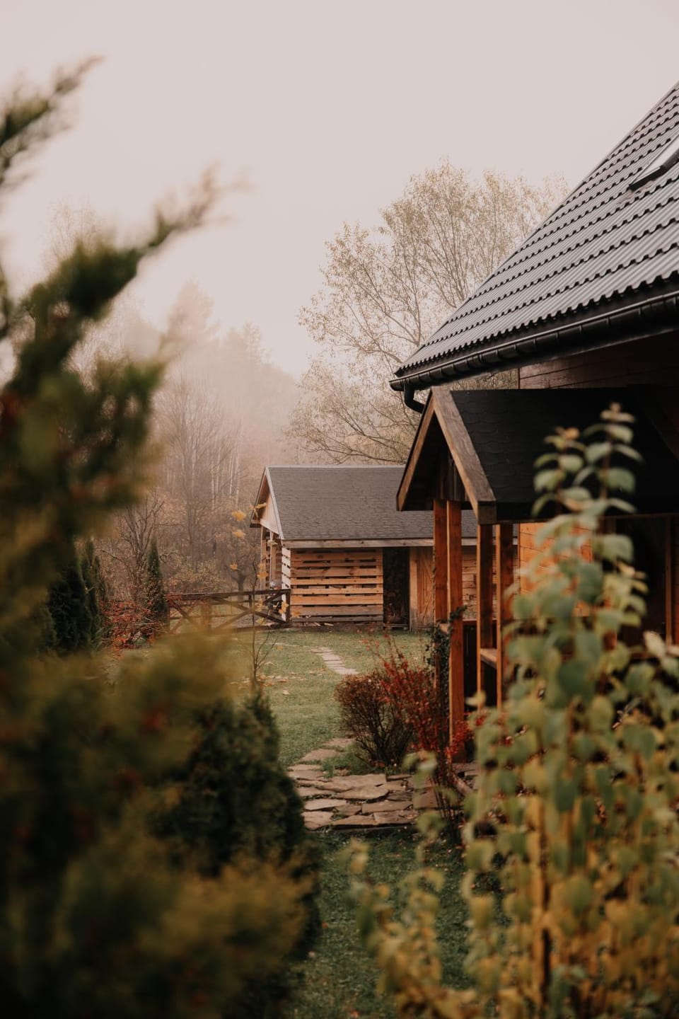 Property building, Facade/entrance, Garden, Other, Garden view, Parking