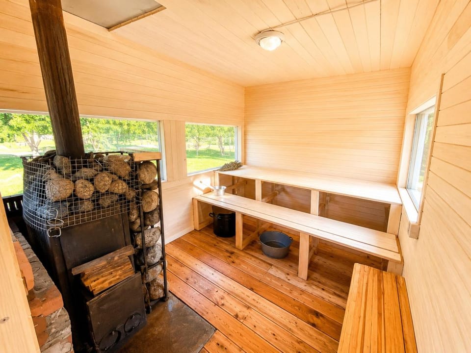 Lake Deer Park Retreat with Hot Tub & Sauna Nature lodge in Latvia