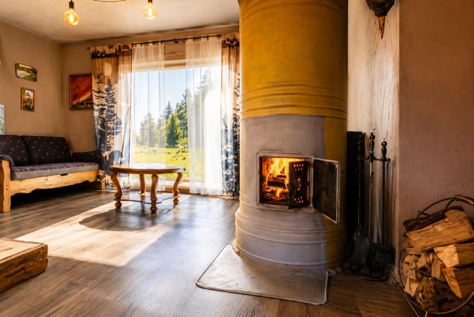 Lake Deer Park Retreat with Hot Tub & Sauna Nature lodge in Latvia