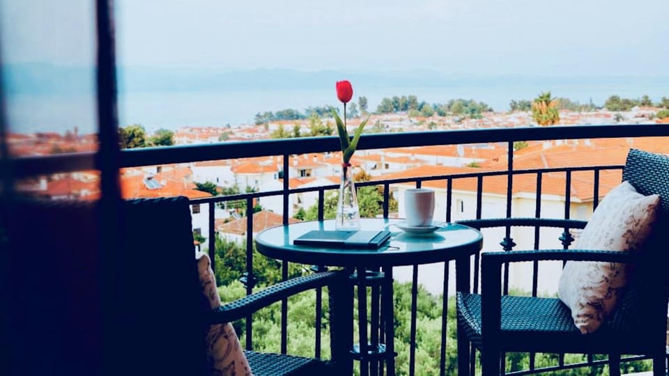View (from property/room), View (from property/room), Balcony/Terrace, Balcony/Terrace, City view, City view, Mountain view, Mountain view, Sea view, Sea view, Street view