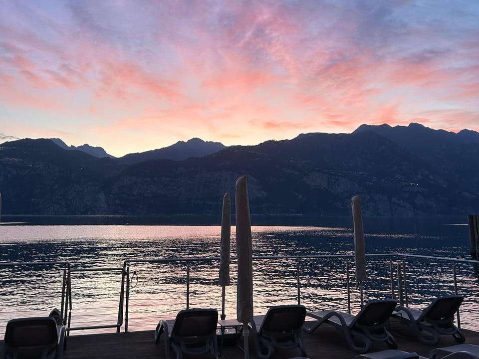 Natural landscape, Balcony/Terrace, Lake view, Mountain view, Sunset