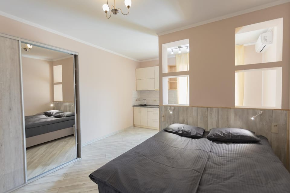 Bed, Kitchen or kitchenette, Photo of the whole room, Bedroom