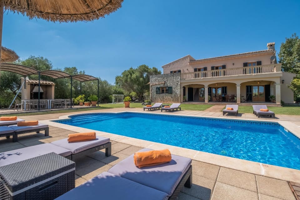 Property building, Swimming pool, Swimming pool