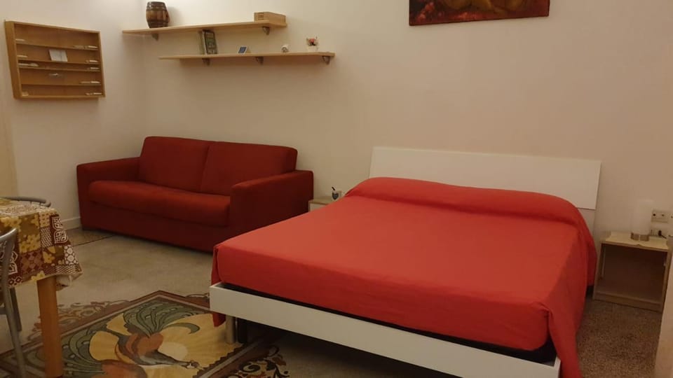 Bed, Living room, Photo of the whole room, Bedroom