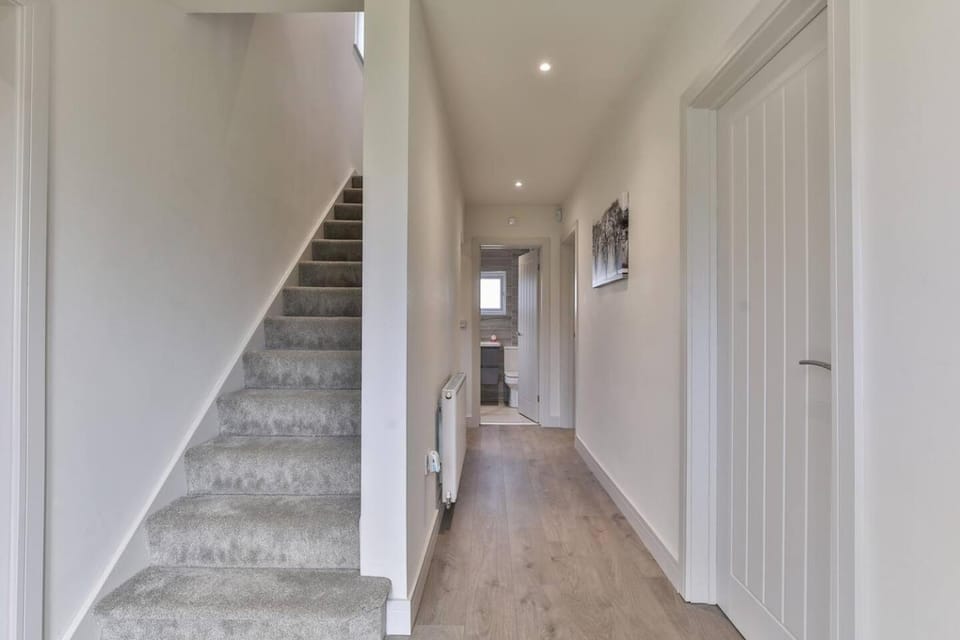 Modern, Cosy Whole house WiFi close to attractions House in Sheffield