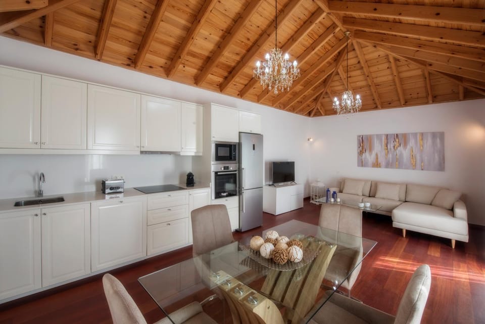 Kitchen or kitchenette, Living room, Dining area