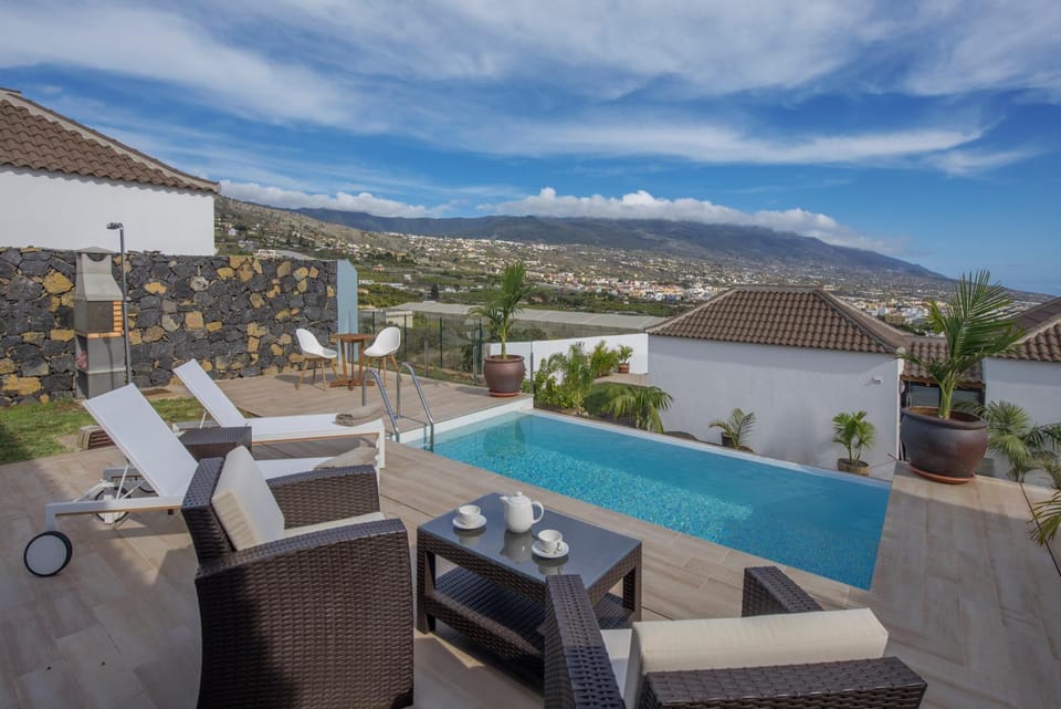 Balcony/Terrace, Swimming pool