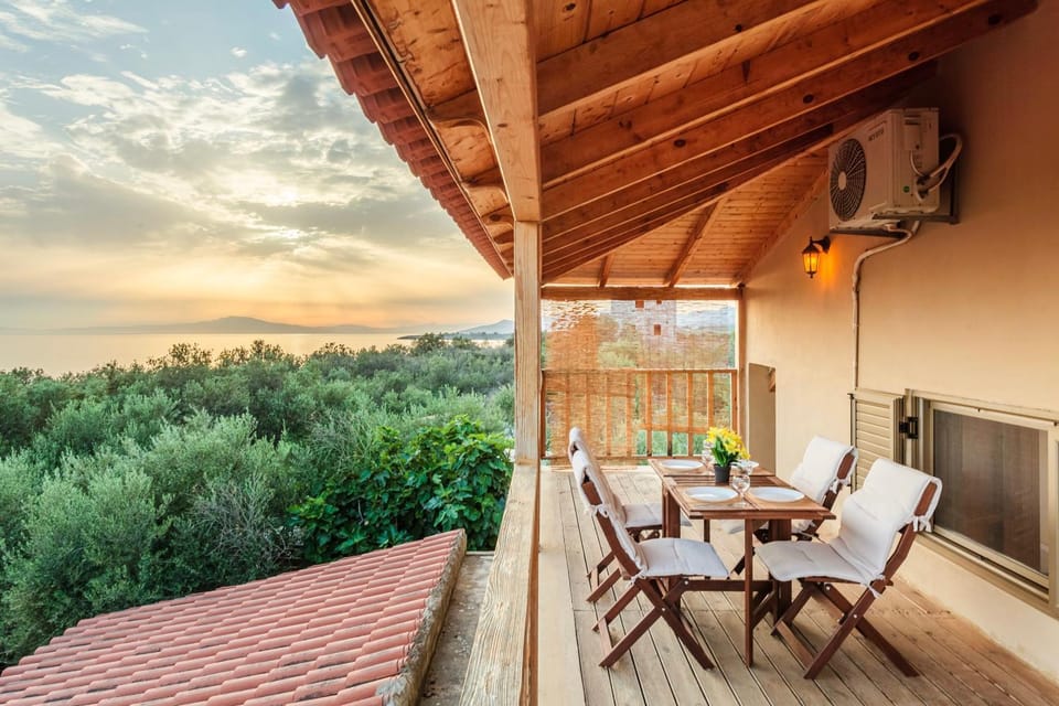 Selinitsa Stone Studio - Mani Seaview Retreat Apartment in Messenia