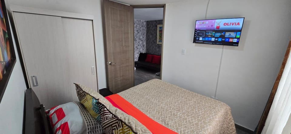 Apartamento Portal el Dorado, a solo 5 min del aeropuerto, frente al CC Nuestro Bogota Apartment in Bogota
