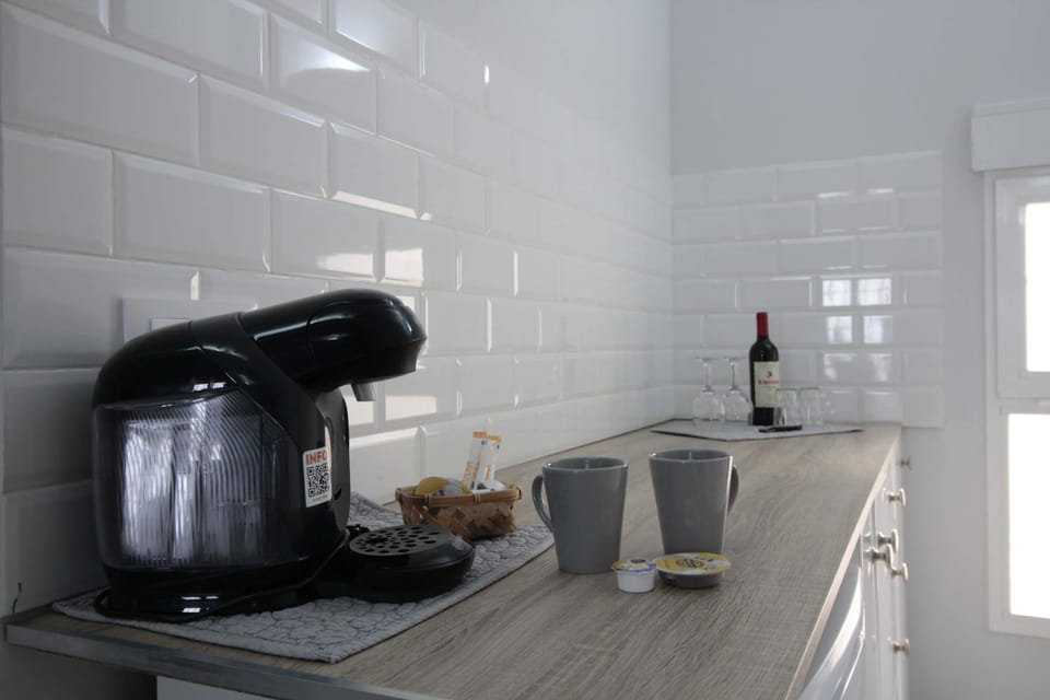 Coffee/tea facilities, Kitchen or kitchenette, minibar