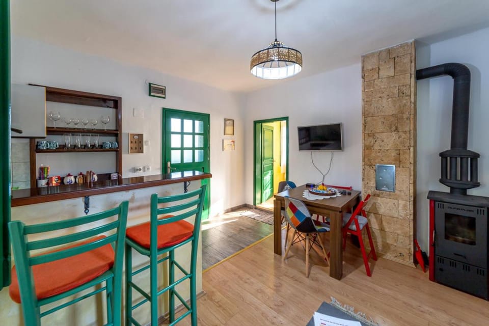TV and multimedia, Living room, kitchen