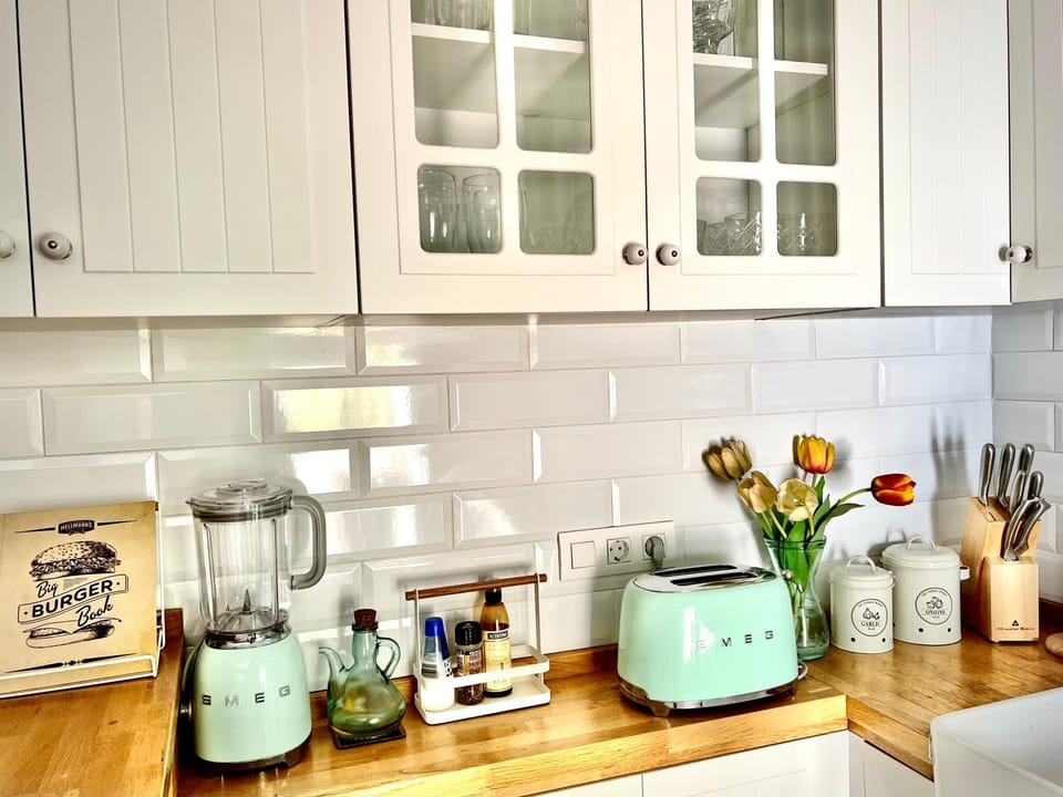Food close-up, Food close-up, Coffee/tea facilities, Kitchen or kitchenette, Food and drinks, Food and drinks, Food, toaster, toaster, kitchen, kitchen