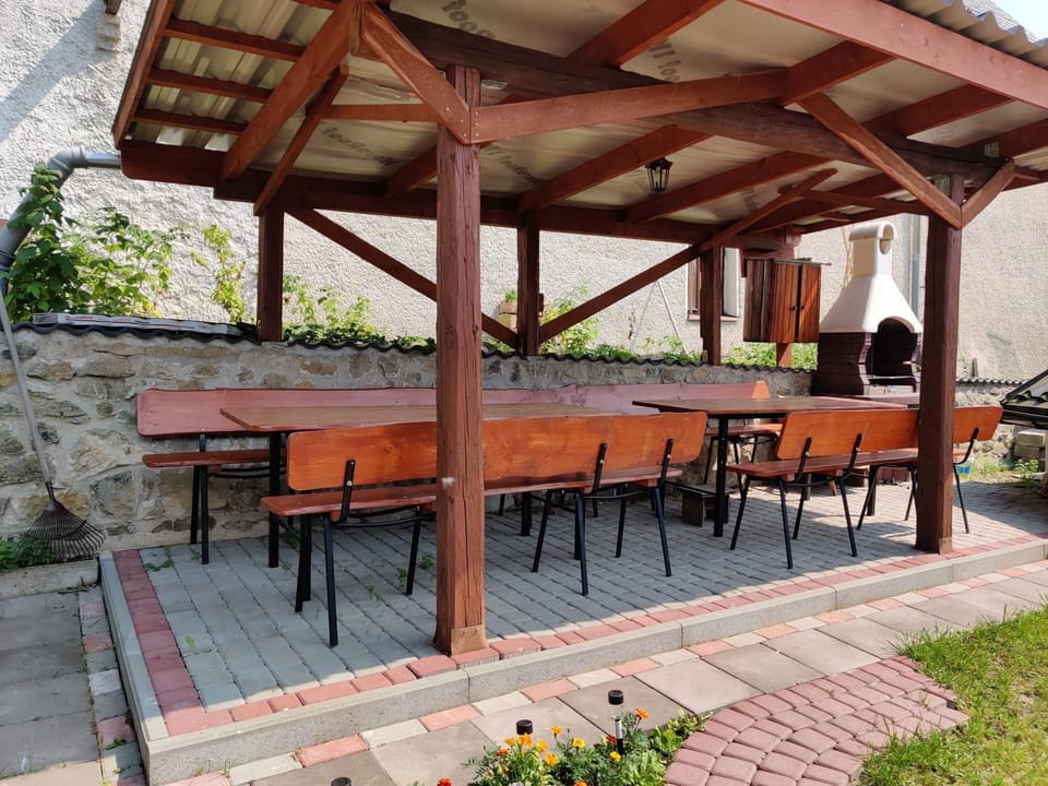 BBQ facilities, Evening entertainment