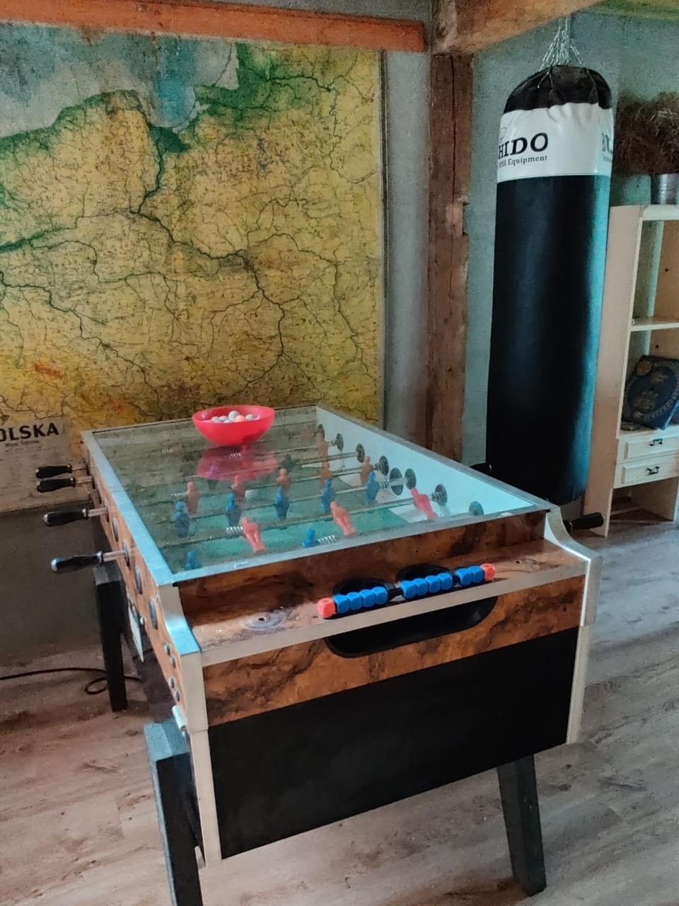 Game Room, Entertainment