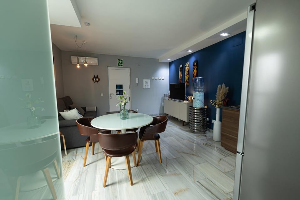 Lounge or bar, Dining area