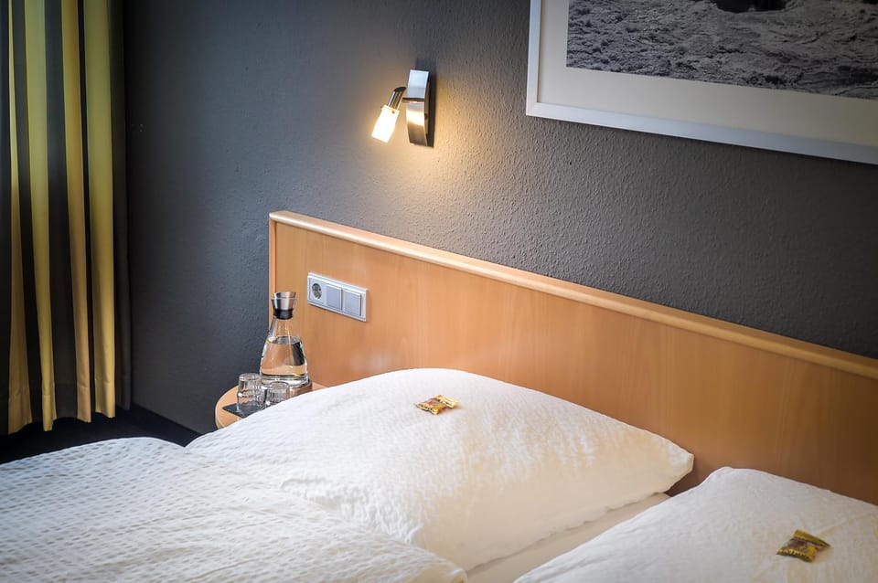 Other, Photo of the whole room, Decorative detail, Bedroom